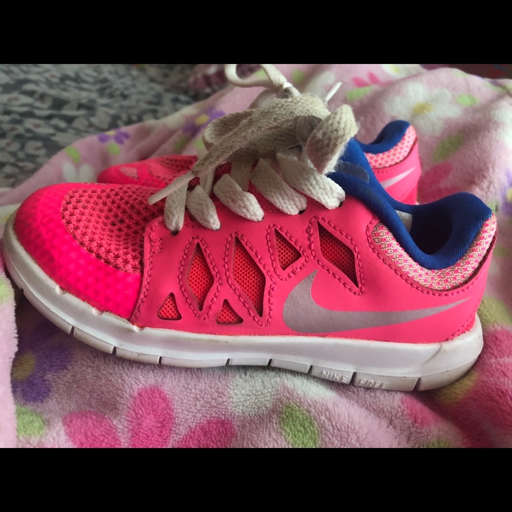 Toddler girl Nike free rn shoes